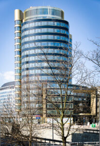 Innovatives Bürogebäude Zebra in Warschau – nachhaltige Architektur von TMLC Architects, Österreichische Architekten Martin Troethan und Clemens Liedermann-Seiss